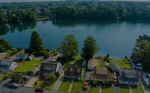 Vacation Second Homes Lakefront for Sale